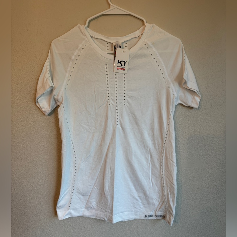 NWT Kari Traa TONE TEE - White - seamless Size M